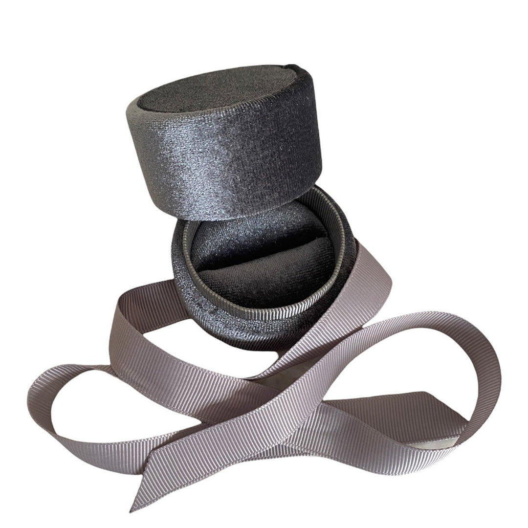 Luxury Plush Round Velvet Ring Box with Ribbon Grey - BOX FOR BRITAIN