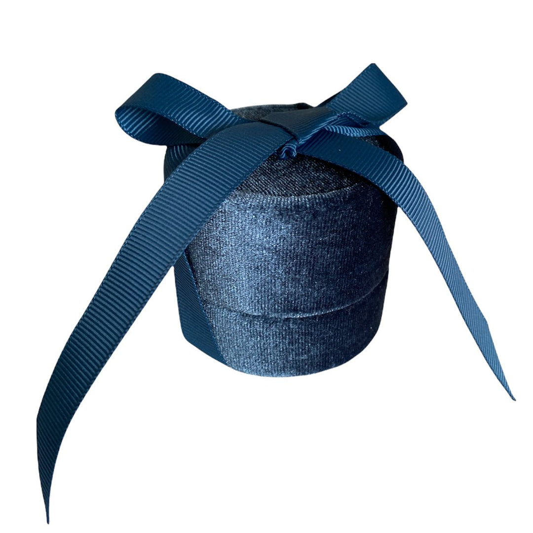 Luxury Plush Round Velvet Ring Box with Ribbon Light Blue - BOX FOR BRITAIN