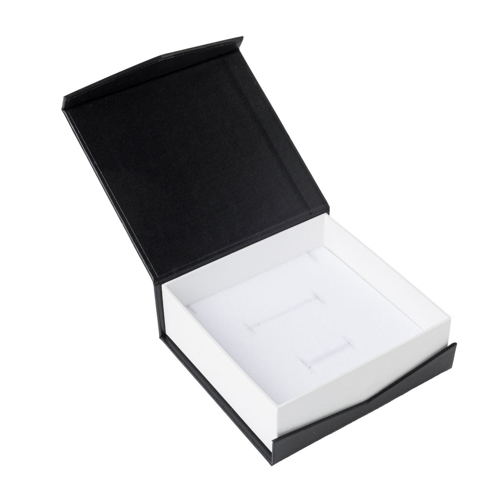 PENDANT BOX IN BLACK & WHITE WITH MAGNETIC LID - BOX FOR BRITAIN